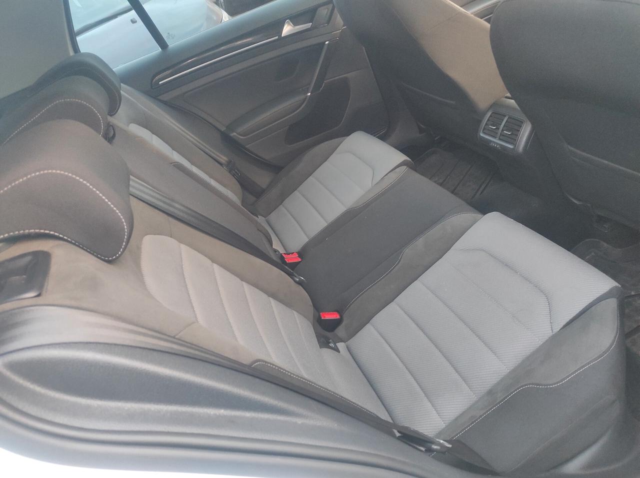 Volkswagen Golf 1.6 TDI 5p. Highline BlueMotion Technology