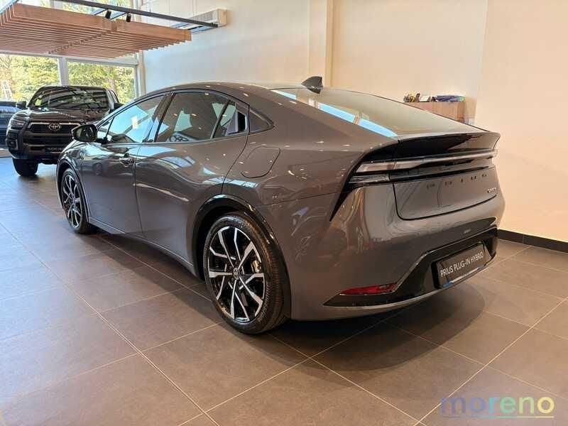 Toyota Prius 2.0 phev Lounge