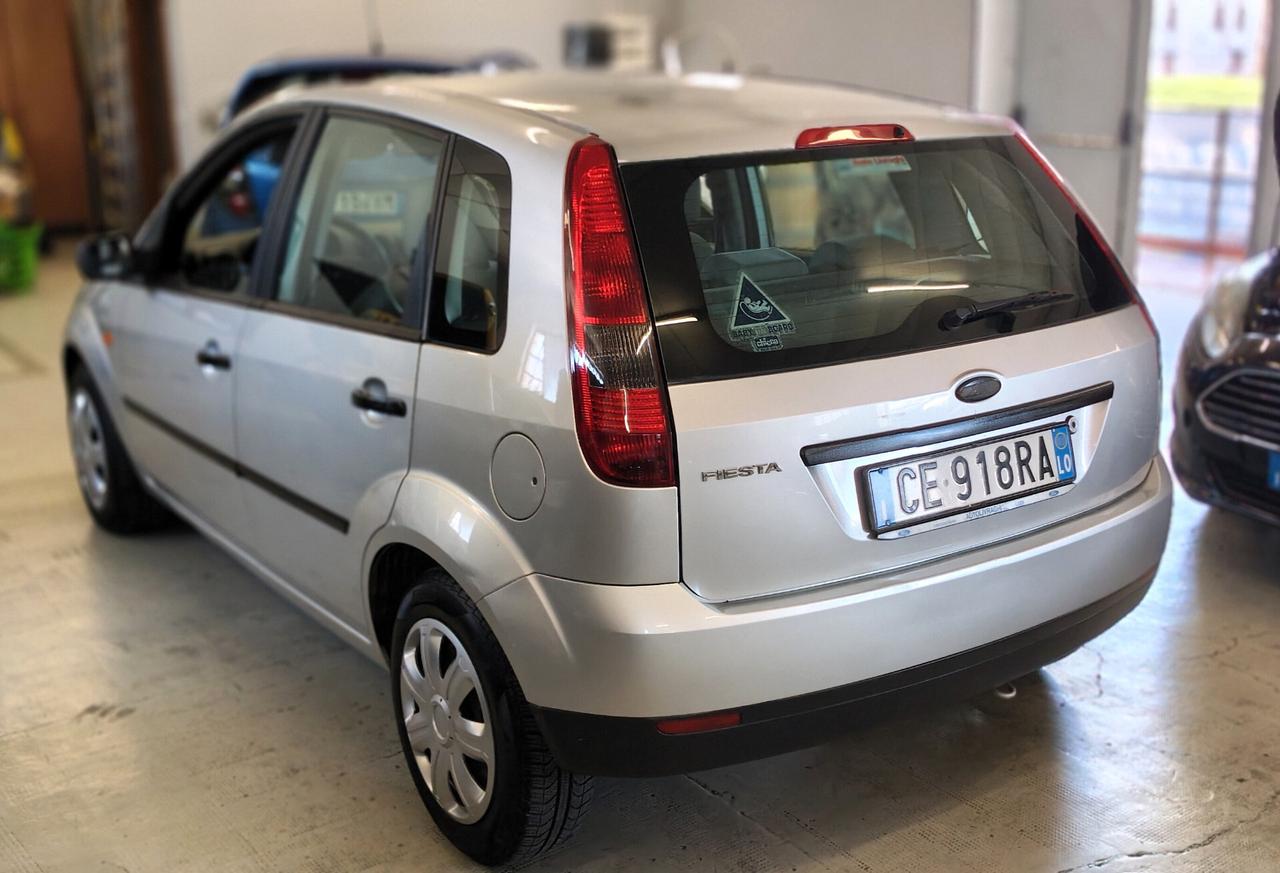 Ford Fiesta 1.2 16V 5p. Ambiente