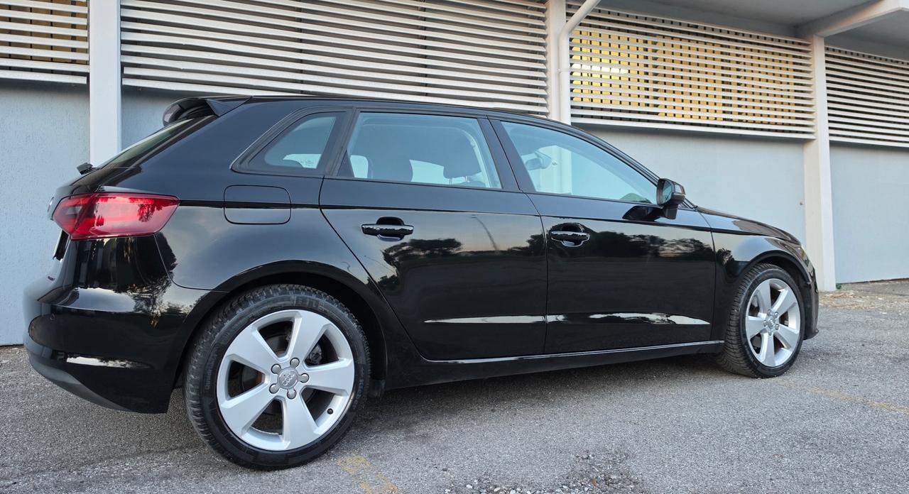 Audi A3 Sedan 1.6 TDI clean diesel S tronic Ambition