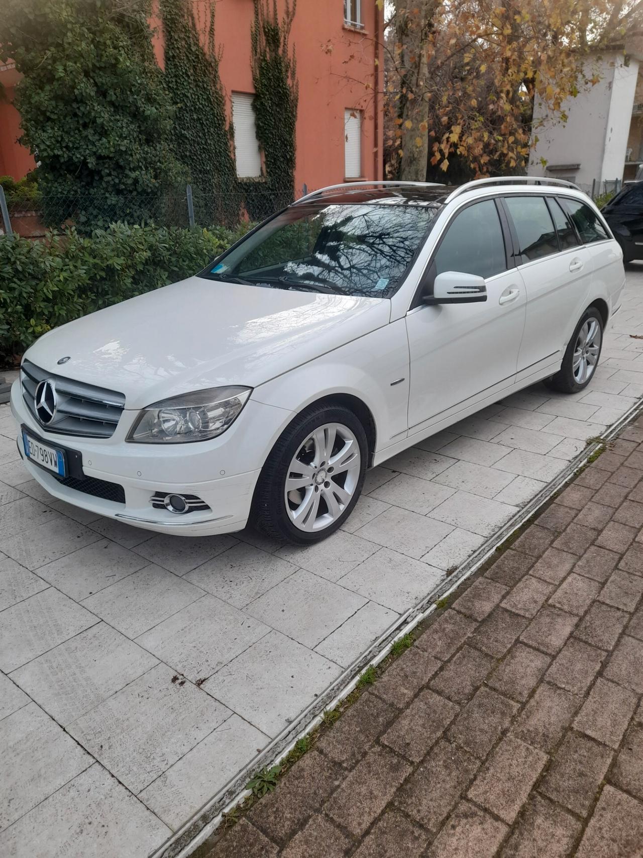 MercedesC 220 CDI S.W. BlueEFFICIENCY Elegance AUTOMATICA