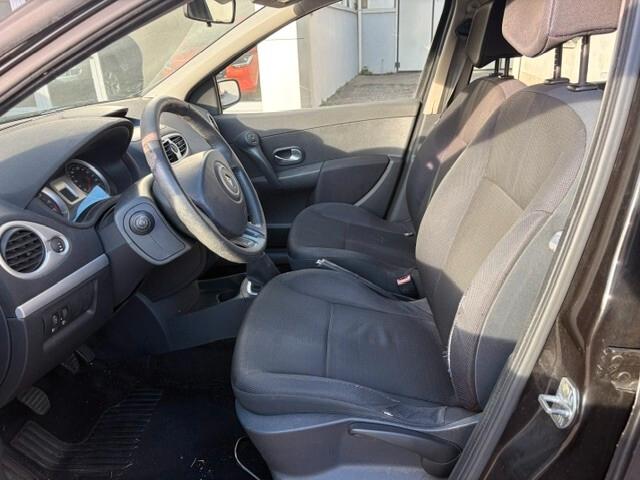 Renault Clio 1.2 16V 5 porte Confort NEOPATENTATI