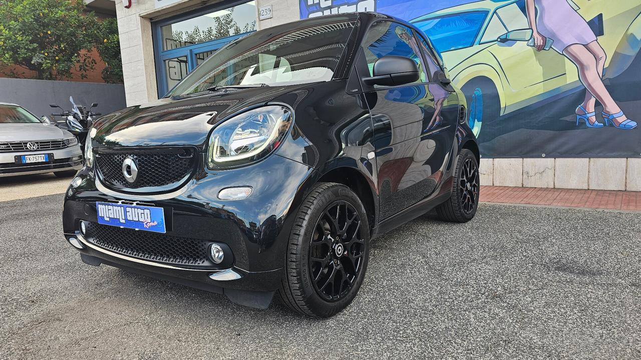 Smart ForTwo 70 1.0 twinamic Passion TAGL UFF NAV LED CERCHI 16'