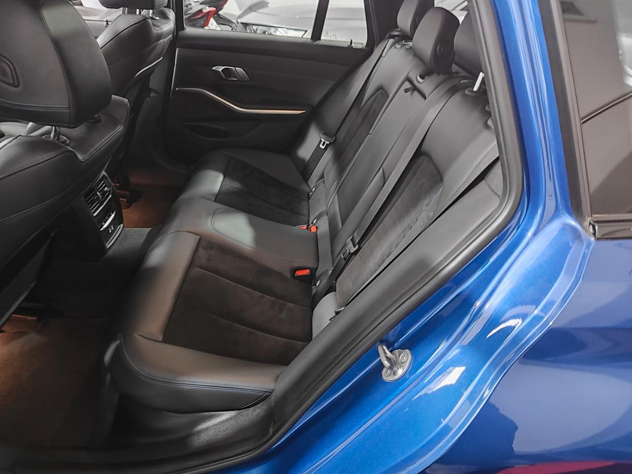 Bmw 320d 48V xDrive M-Sport * Tetto * Navi * Pelle e Alcantara * Garantita 12 Mesi
