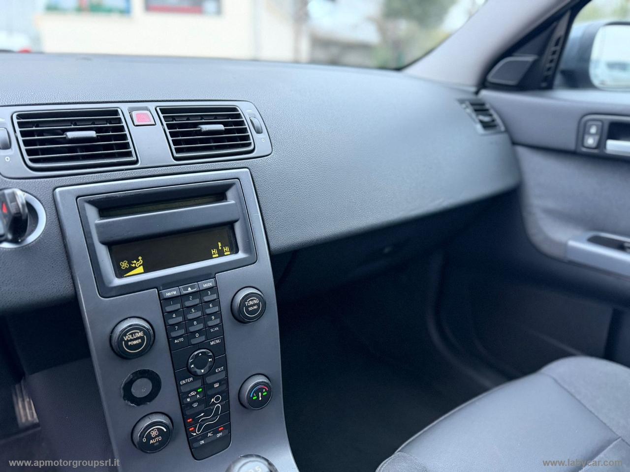 VOLVO V50 1.6 CAT Summum