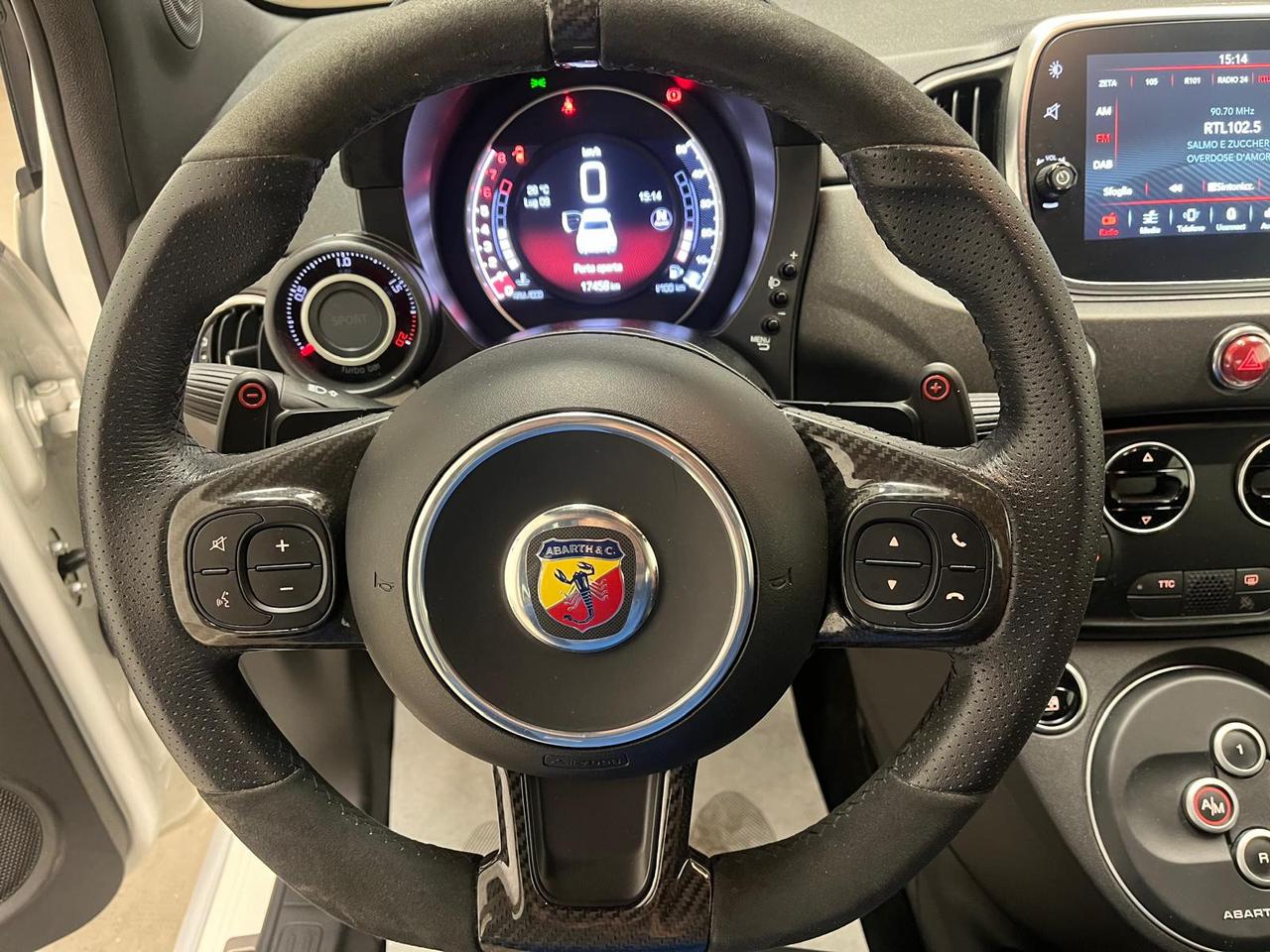 Abarth 595 2016 - 595 1.4 t-jet Competizione 180cv