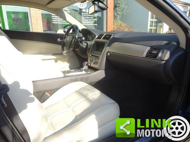 JAGUAR XK 4.2 V8 Coupé