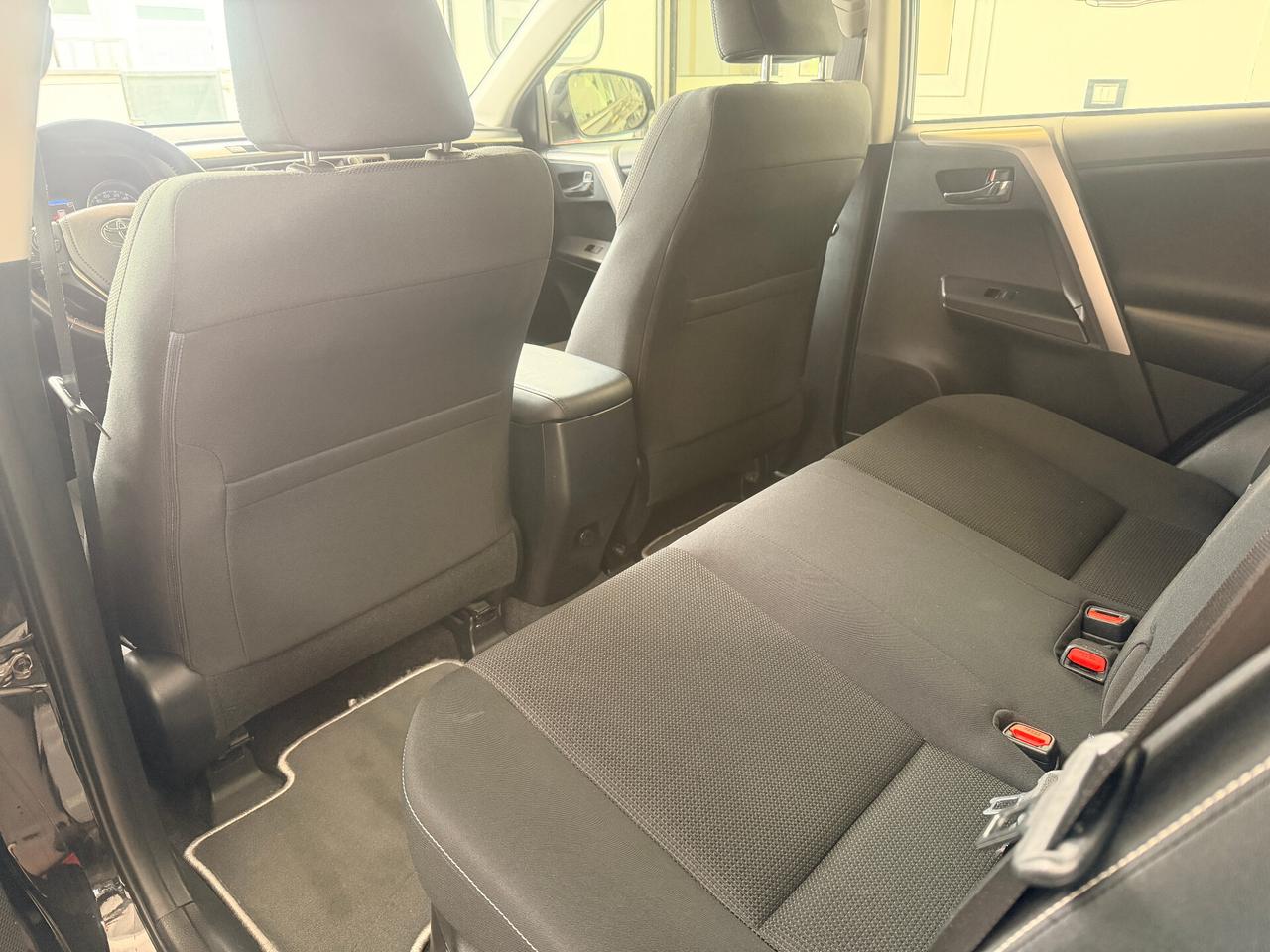 Toyota RAV 4 RAV4 2.5 Hybrid 2WD Active