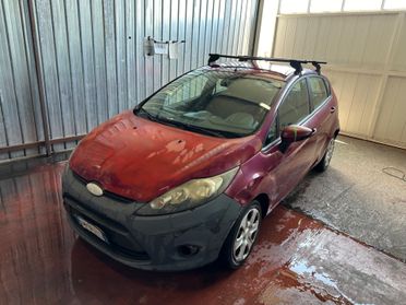 Ford Fiesta 1.4 TDCi 5p. Titanium motore rumoroso