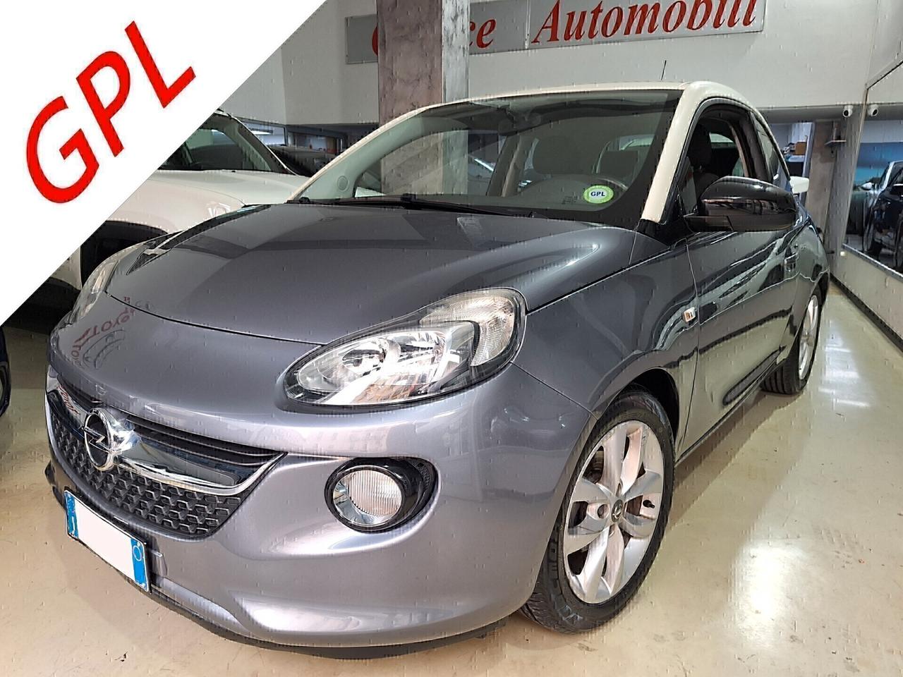 Opel Adam 1.2 GPL 69CV Unlimited 2017