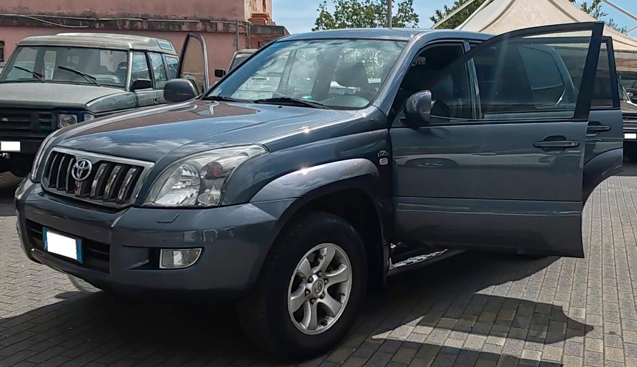 Toyota Land Cruiser 3.0 D-4D 16V cat 5 porte aut. Wagon