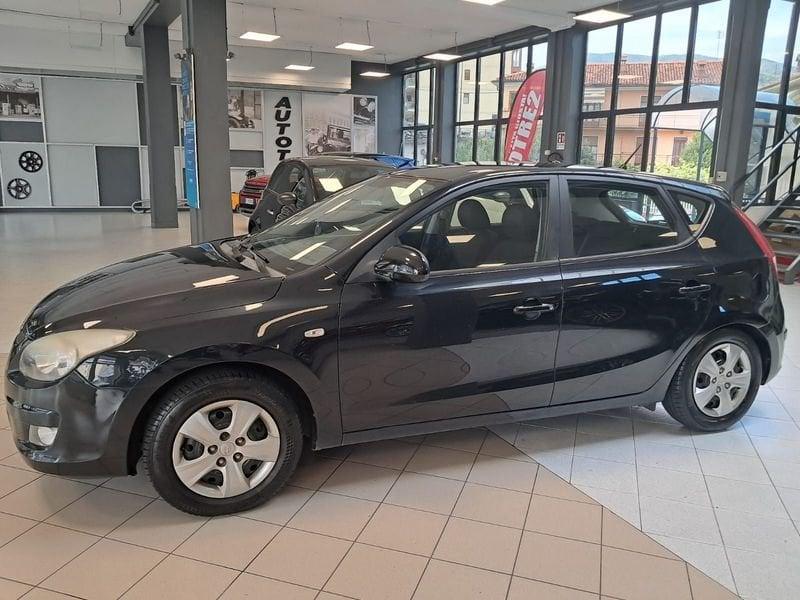 Hyundai i30 i30 1.4 16V 109CV BlueDr. GPL Act. Spec.