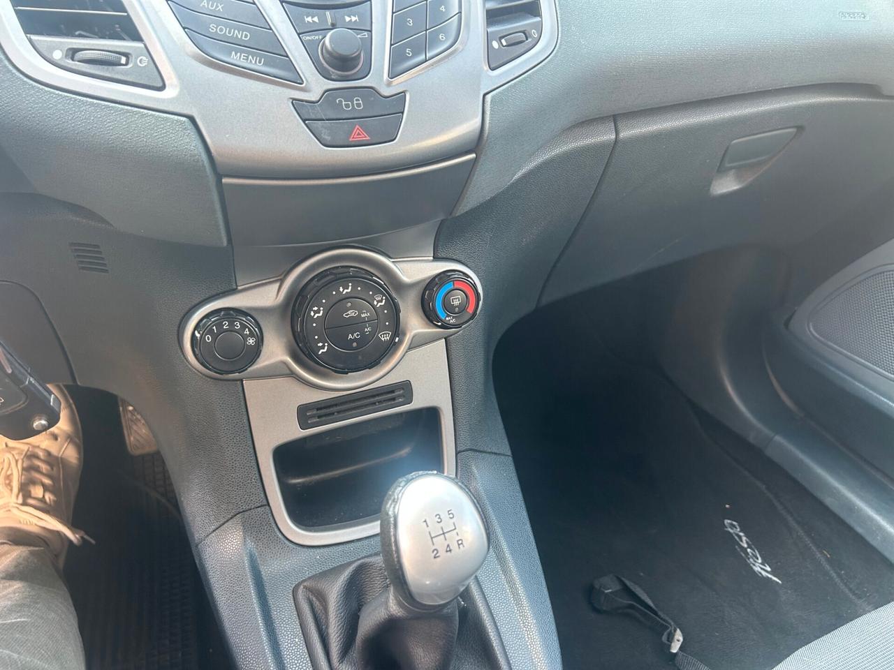 Ford Fiesta 1.6 TDCi 95CV 3 porte Tit.