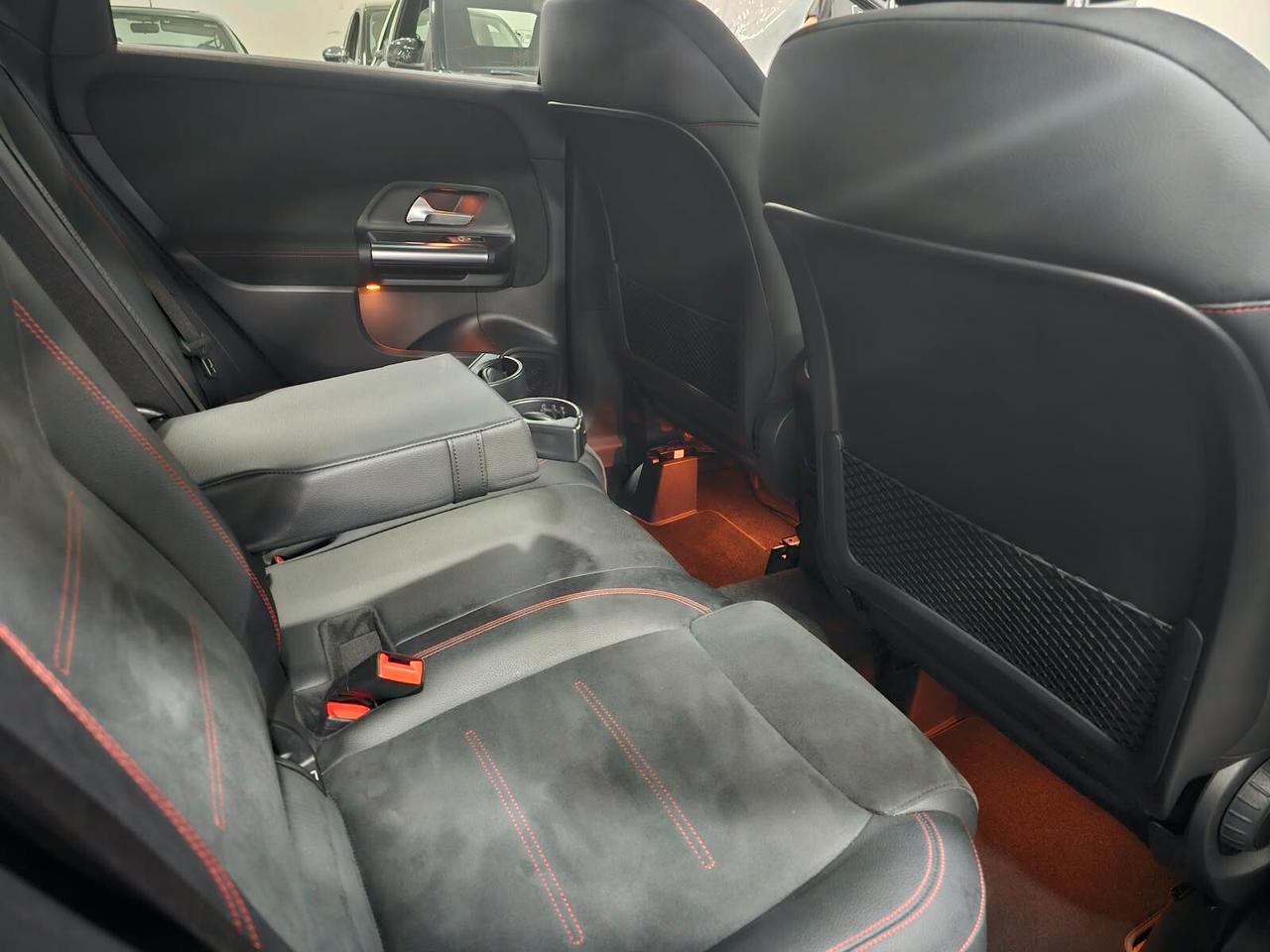 NUOVA MERCEDES-BENZ CLASSE B 180d 116CV PREMIUM AMG