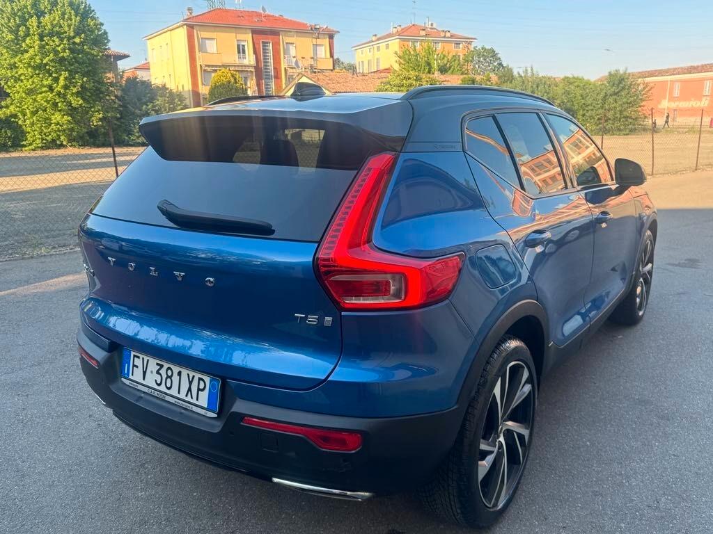 Volvo XC40 T5 AWD Geartronic R-design 84000km benzina