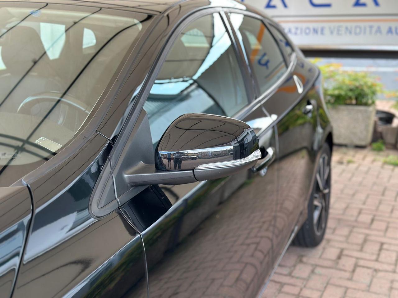 Volvo V40 Business Plus 2.0 T2 #6843