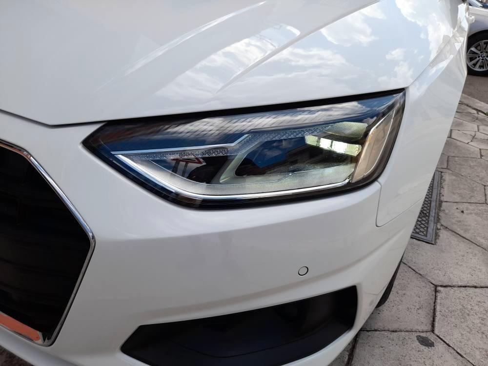 AUDI A4 SW 2.0 TDI S-TRONIC