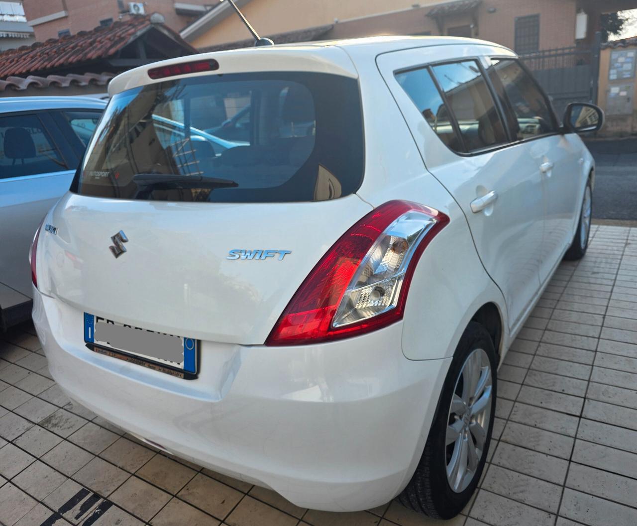 Suzuki Swift 1.2 VVT 5 porte B-Cool A/T