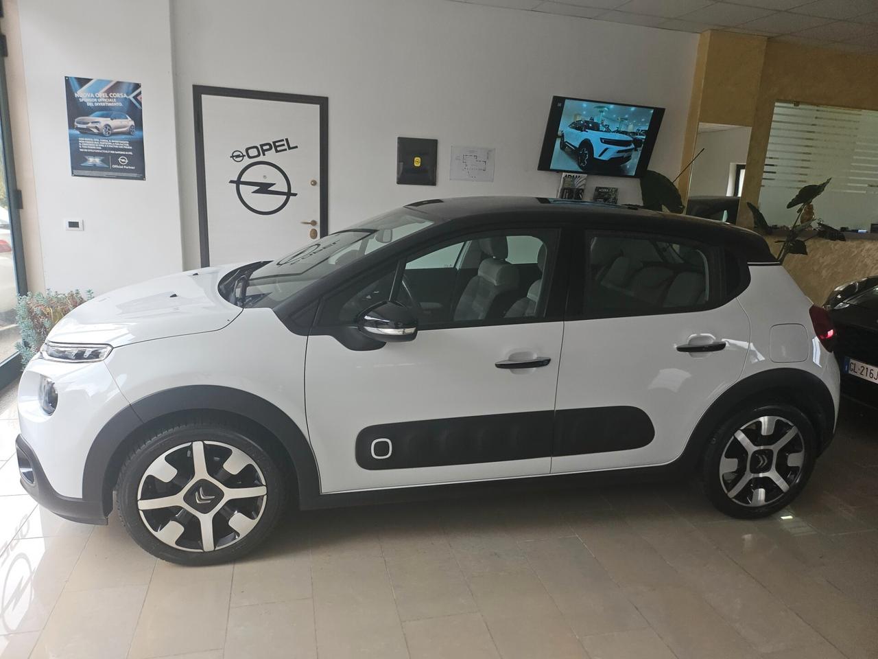 Citroen C3 PureTech 82 Shine 59.000km 2017