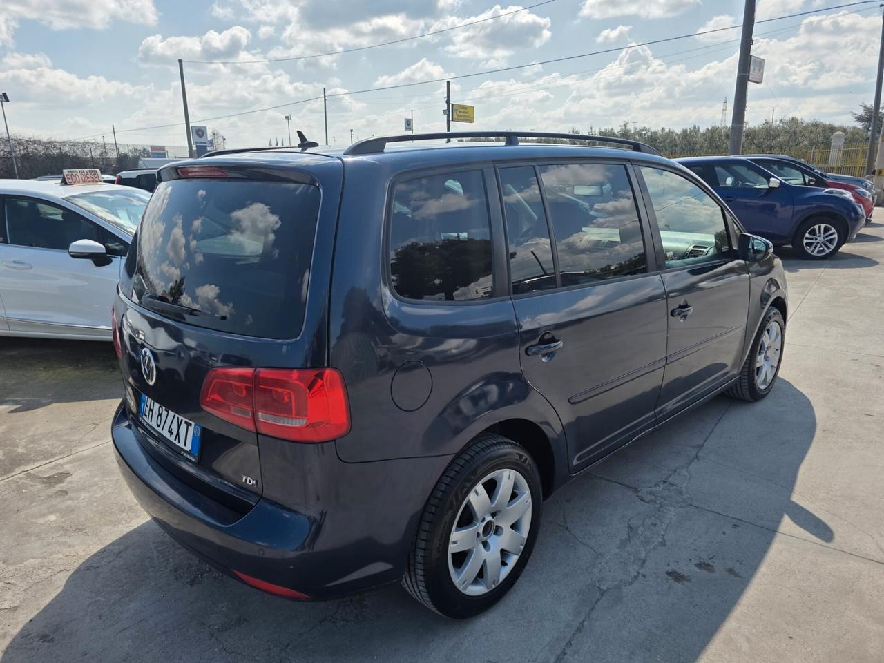 Volkswagen Touran 1.6 TDI HIGHLINE - 2011 7 POSTI
