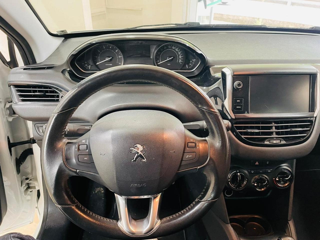 Peugeot 208 PureTech 82 5p. GPL Allure