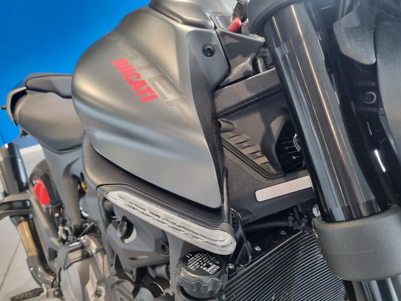 Ducati Monster 937 plus IVA ESPOSTA