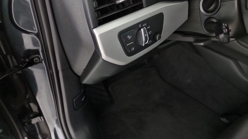 Audi A4 Avant 30 TDI/136 CV S tronic Business