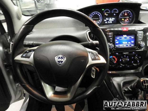 LANCIA - Ypsilon - 1.0 FireFly 5p. S&S Hybrid Gold