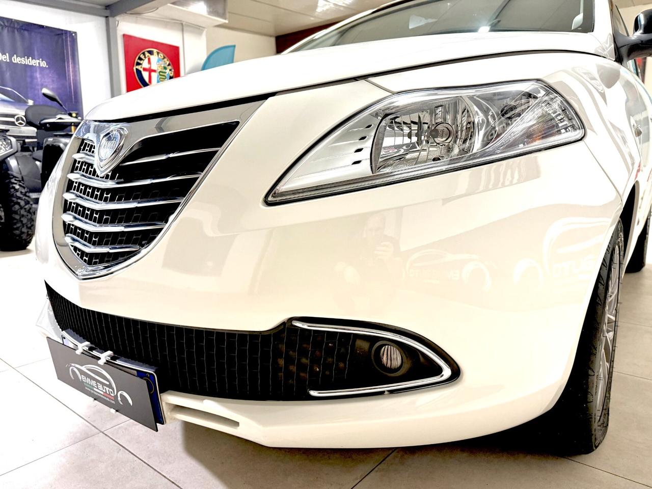 Lancia Ypsilon 1.2 69 CV 5 porte Gold