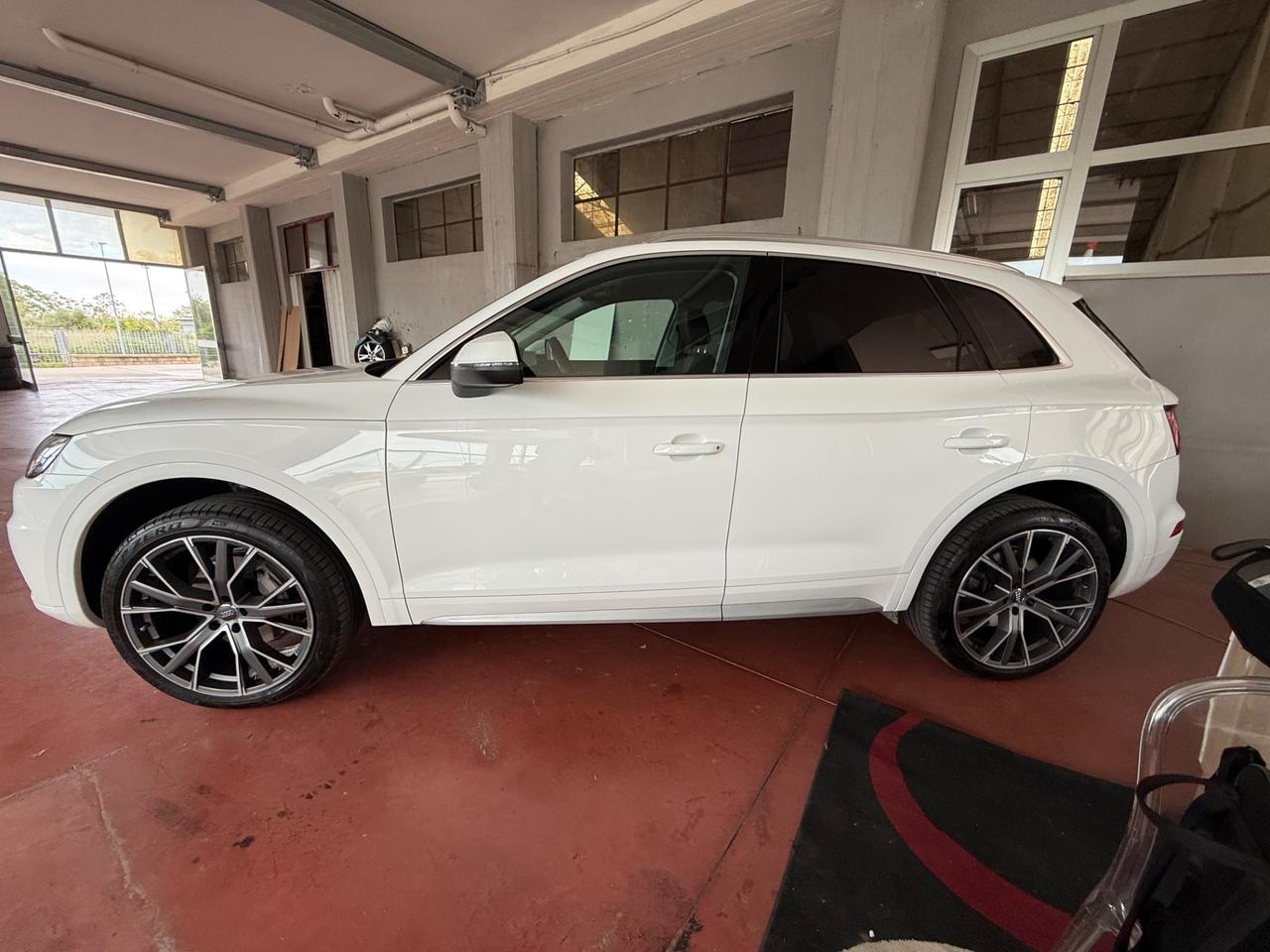 Audi Q5 2.0 TDI 190 CV quattro S tronic line plus solo da Qualitycars Pescara