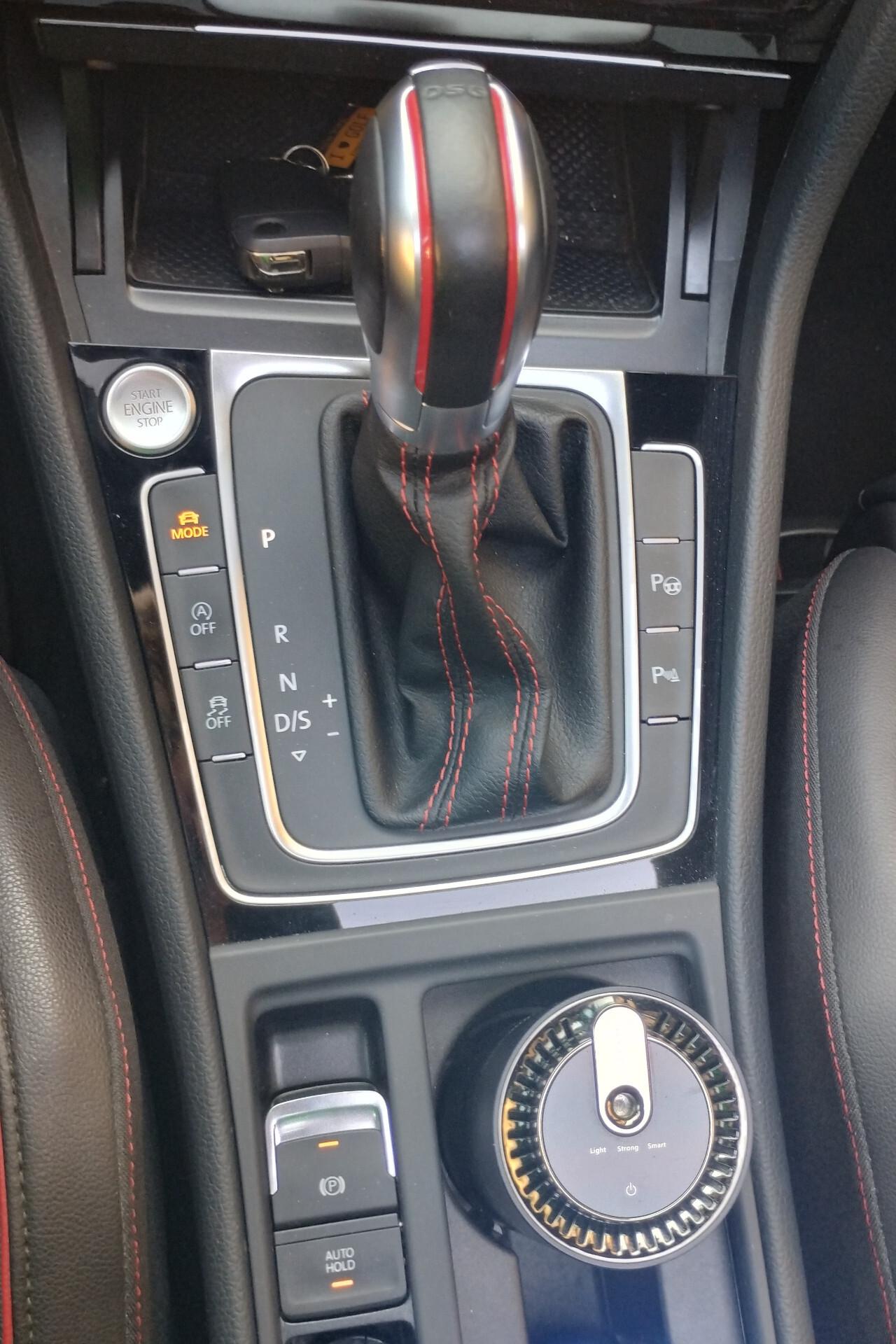 Volkswagen Golf GTI 2.0 TSI TCR DSG 5p. BlueMotion Technology