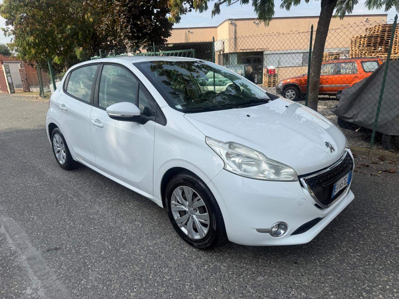 Peugeot 208 PureTech 82 5 porte Allure