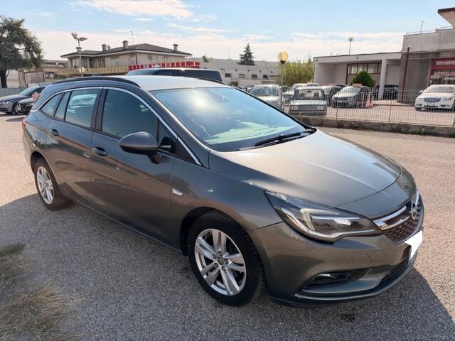 Opel Astra 1.6 CDTI EcoFLEX S&S Sports Tourer Cosmo