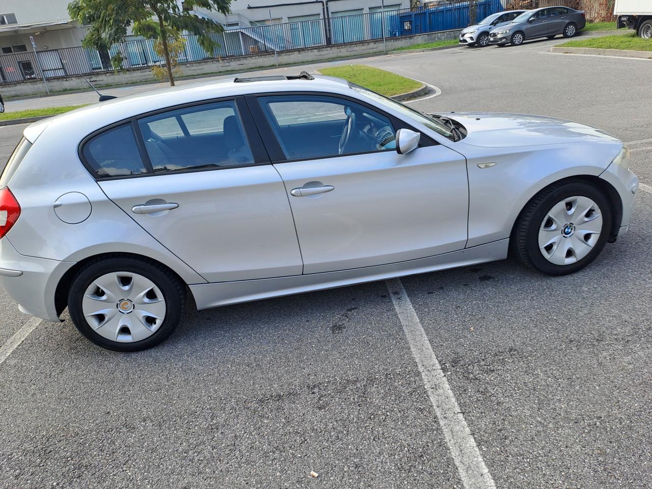 Bmw 120 120d cat 5 porte Attiva