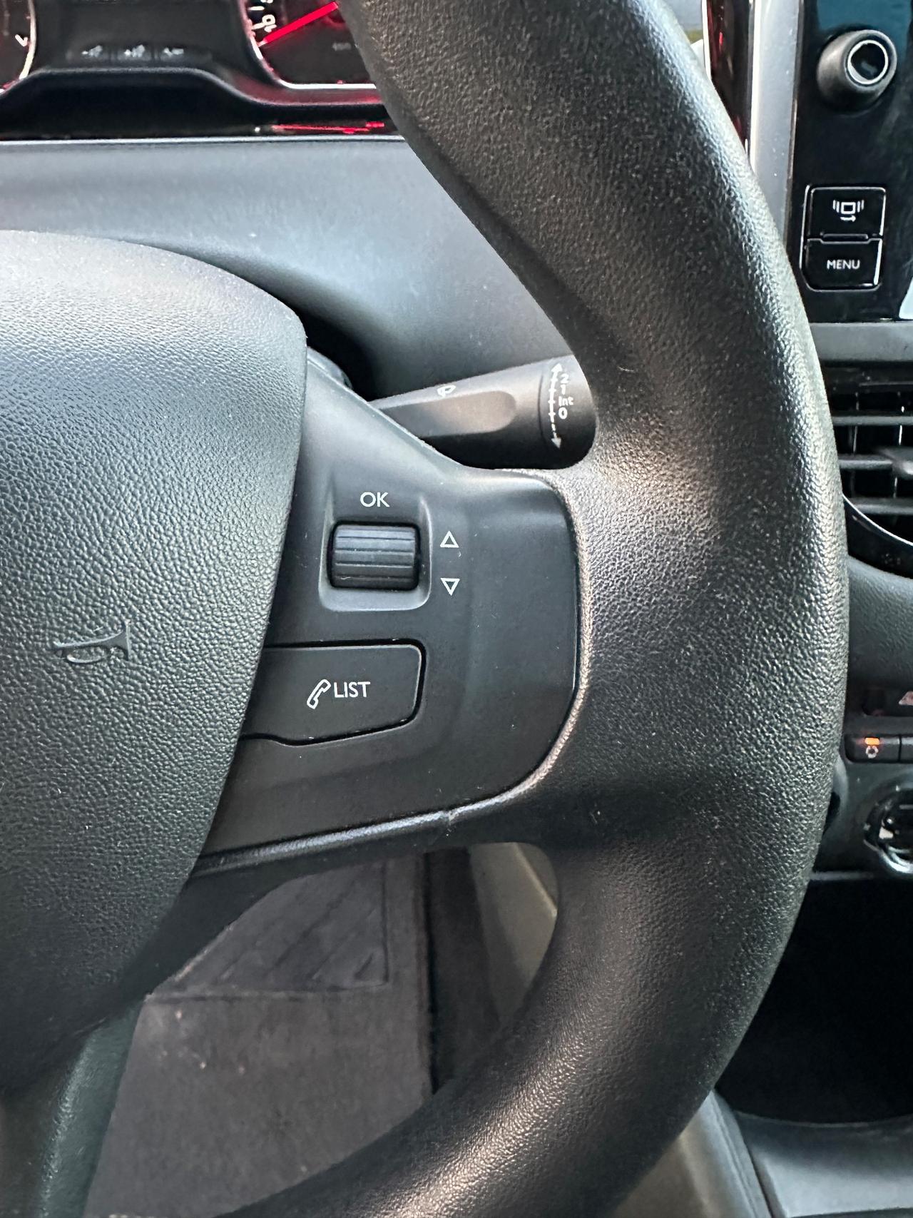Peugeot 208 1.0 VTi 68 CV 5 porte solo 110mila km