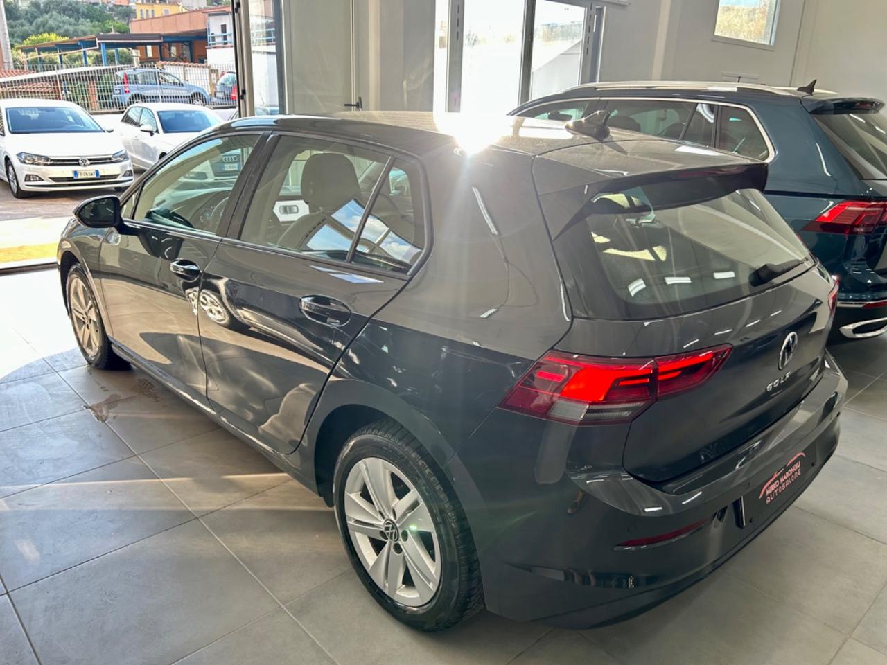 VW Golf 8 2.0 TDI 115 CV SCR Life FINANZIABILE