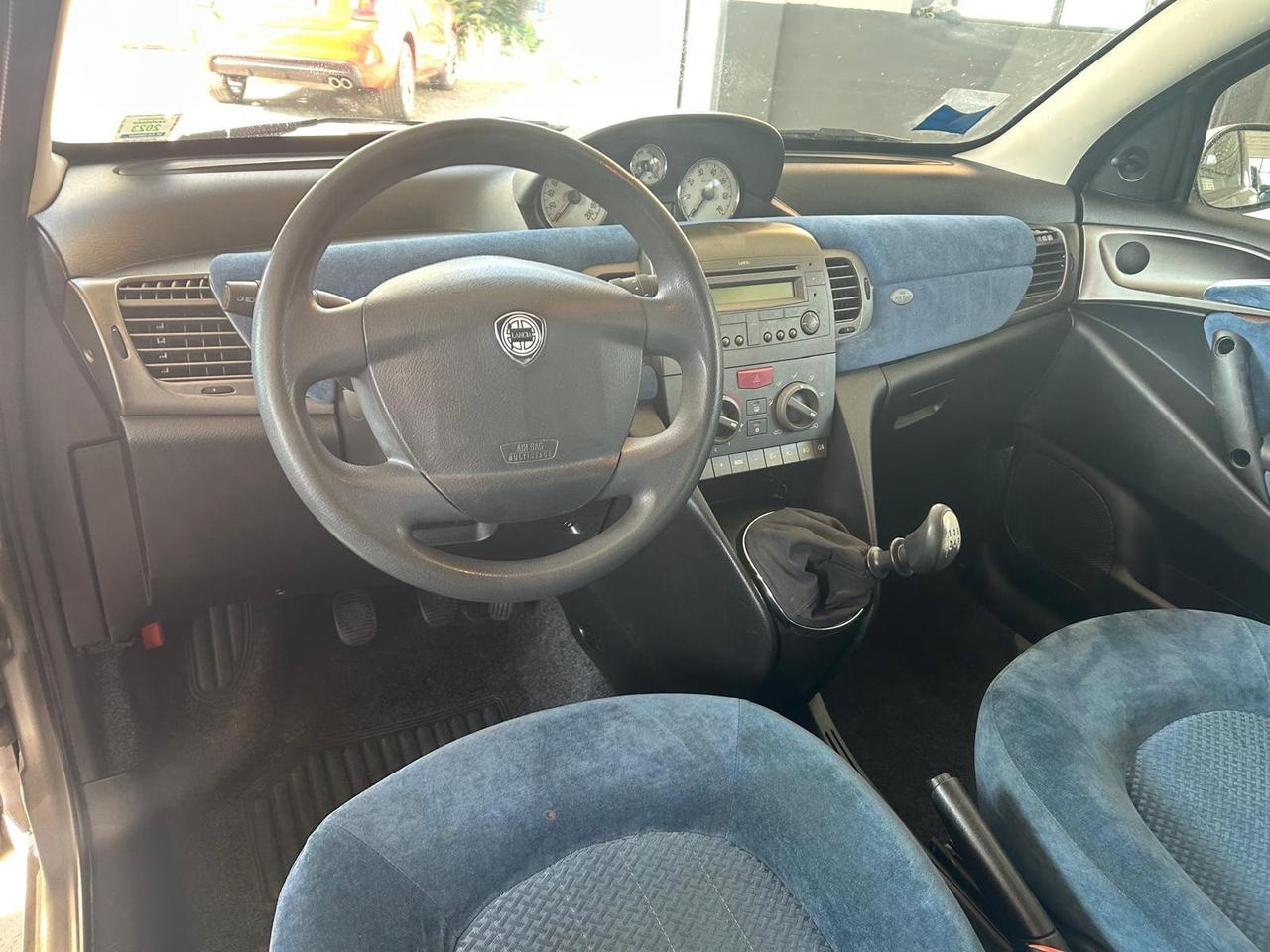 Lancia Ypsilon 1.2 16V Argento