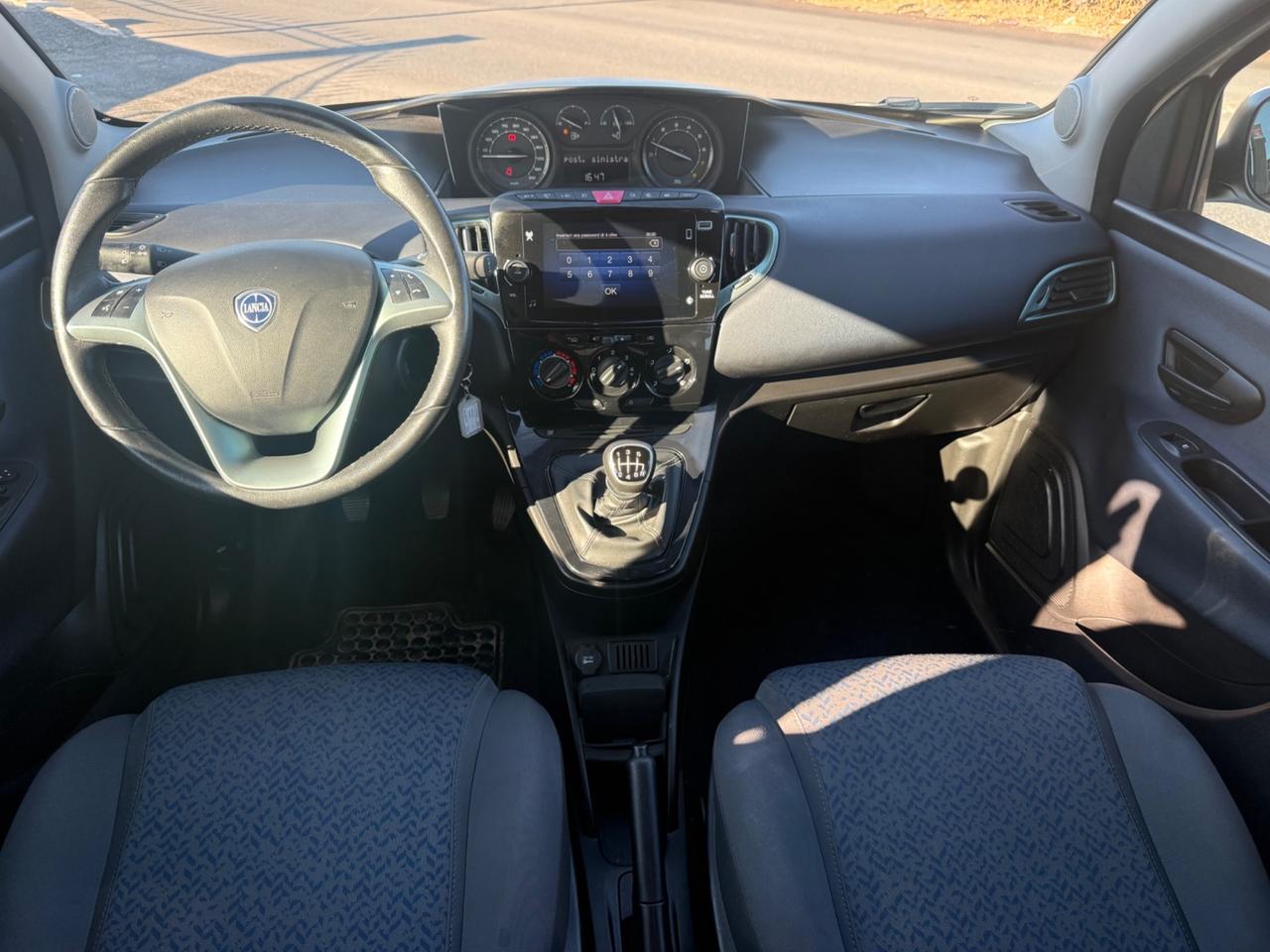 Lancia Ypsilon 1.0 FireFly Hybrid Gold Plus Bianca
