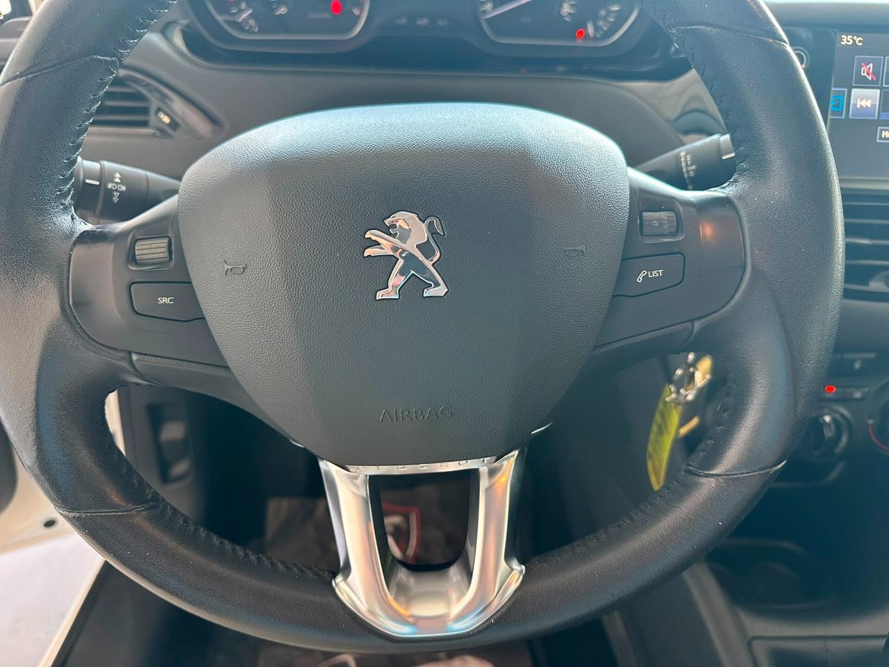 Peugeot 208 1.2 Allure 2015