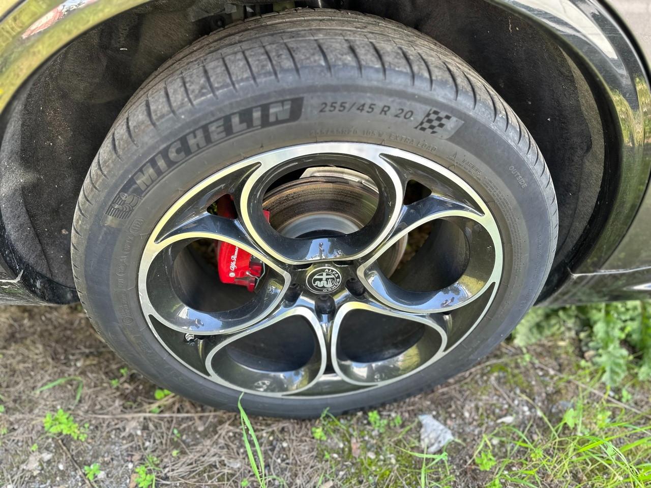 ALFA ROMEO Stelvio 2023 - Stelvio 2.2 t Veloce Q4 210cv auto