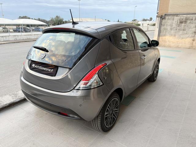 LANCIA Ypsilon 1.0 FireFly 5 porte S&S Hybrid Gold 5 posti.