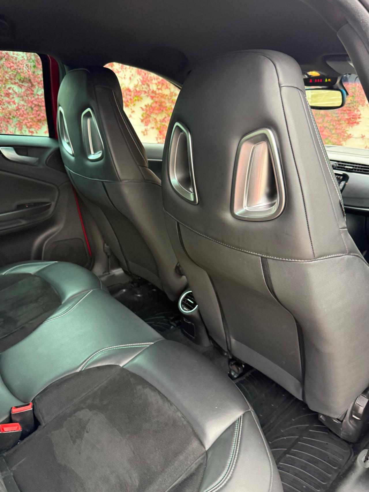 Alfa Romeo Giulietta 1750 Turbo TCT Quadrifoglio Verde Lounge Edition serie limitata N 239