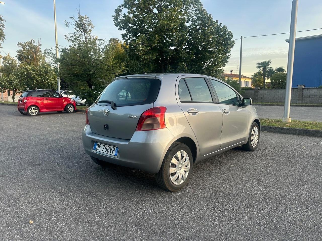 Toyota Yaris 1.3 5 porte Sol