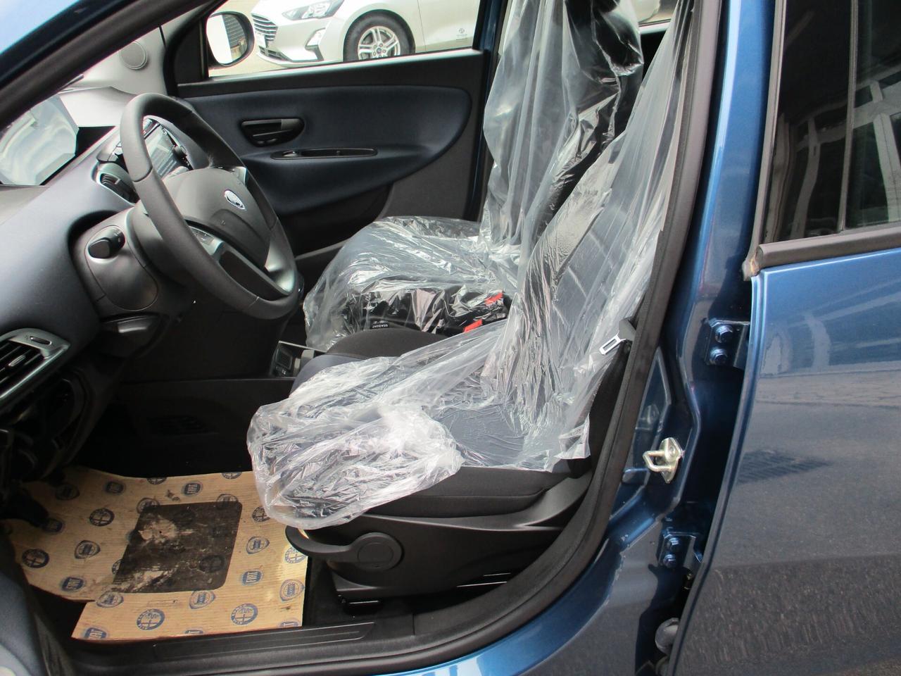 Lancia Ypsilon 1.0 FireFly 5 porte S&S Hybrid Gold Plus