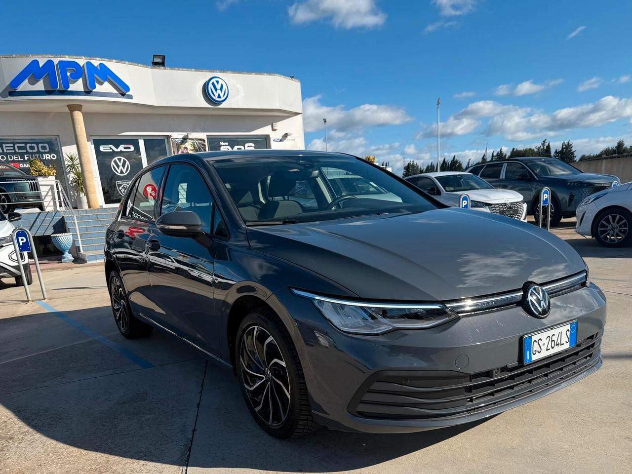 VW GOLF 8 1.0 HY DSG LIFE - KM 20.000 - AZIENDALE