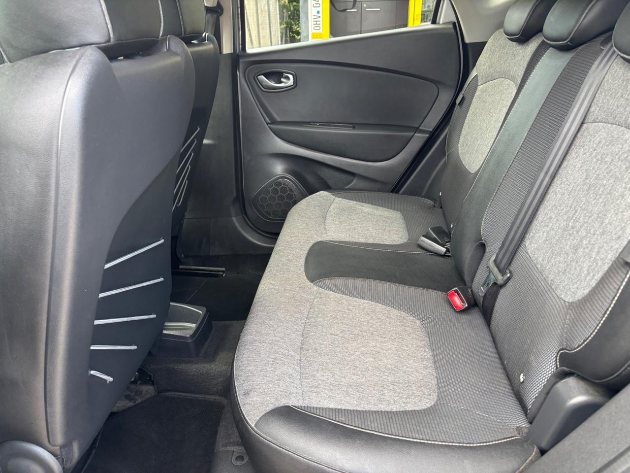 Renault Captur dCi 8V 90 CV EDC Initiale Paris