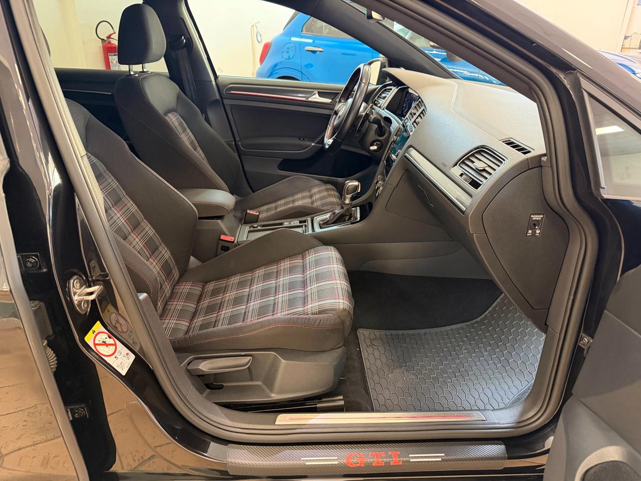 Volkswagen Golf GTI Performance 2.0 TSI 245 CV
