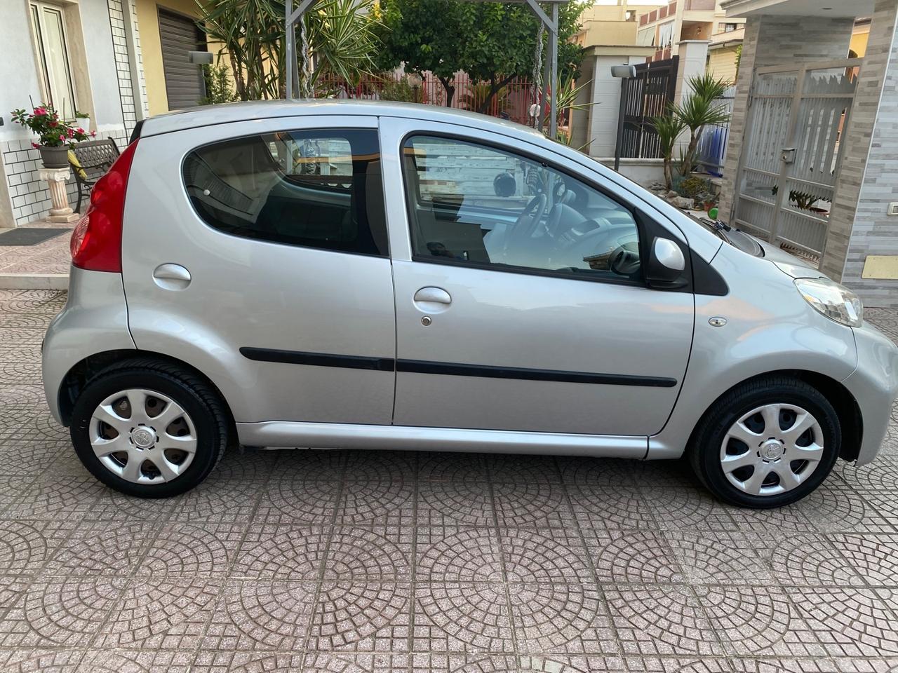 Peugeot 107 1.0 68CV 5p. Allure