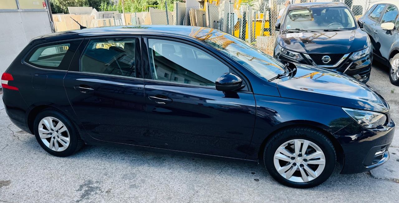 Peugeot 308 BlueHDi 120 S&S SW Allure