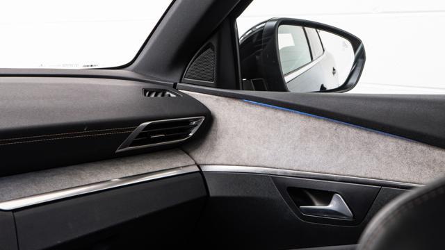 PEUGEOT 3008 BlueHDi 130 S&S EAT8 IVA UNIPRO